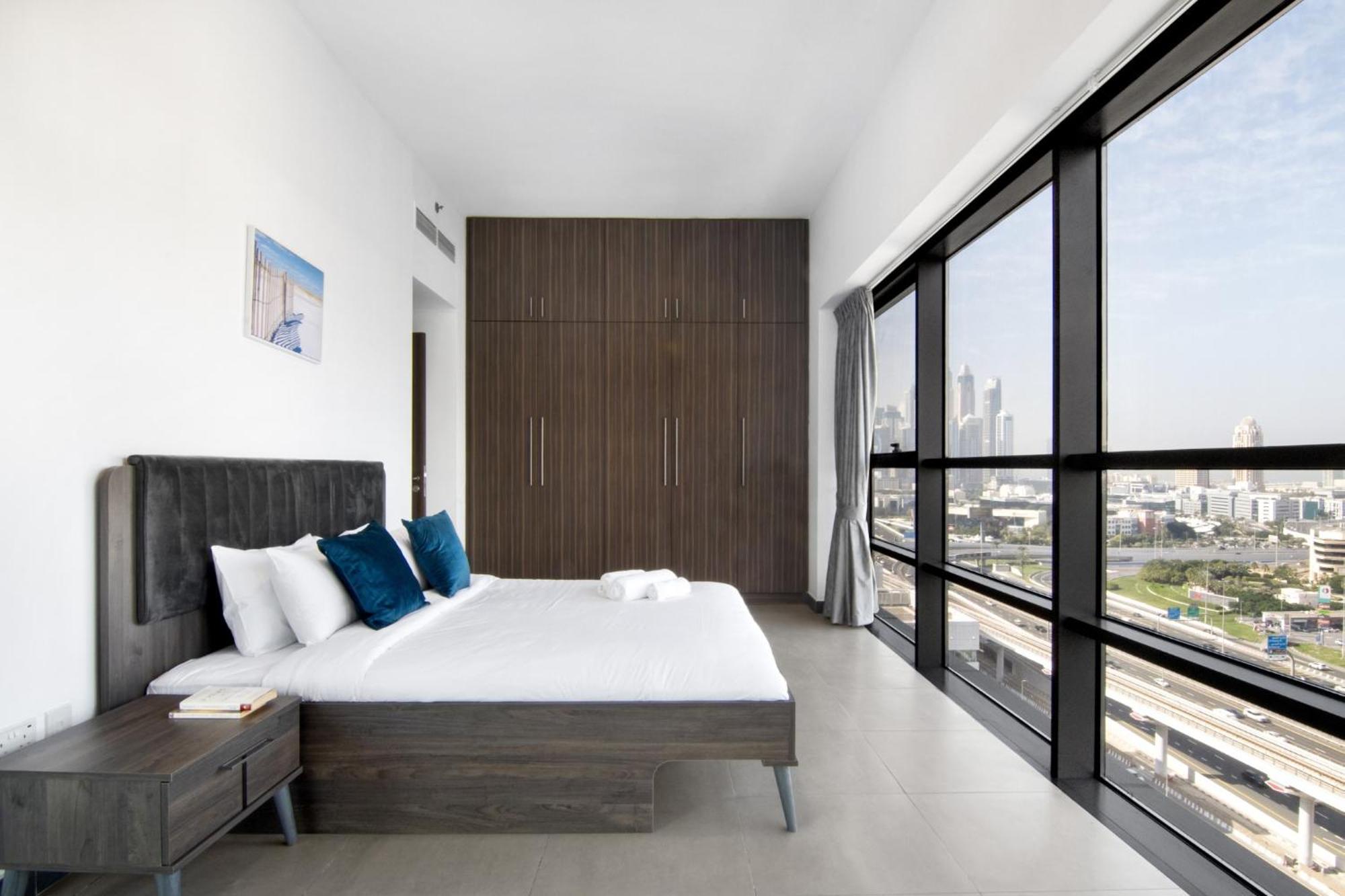 Sophisticated & Classy At The Onyx * Dubai